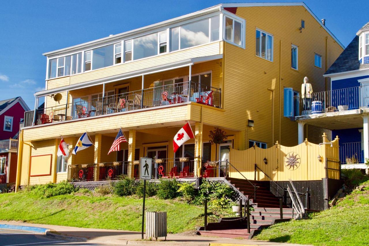 Rum Runner Inn Луненберг Экстерьер фото